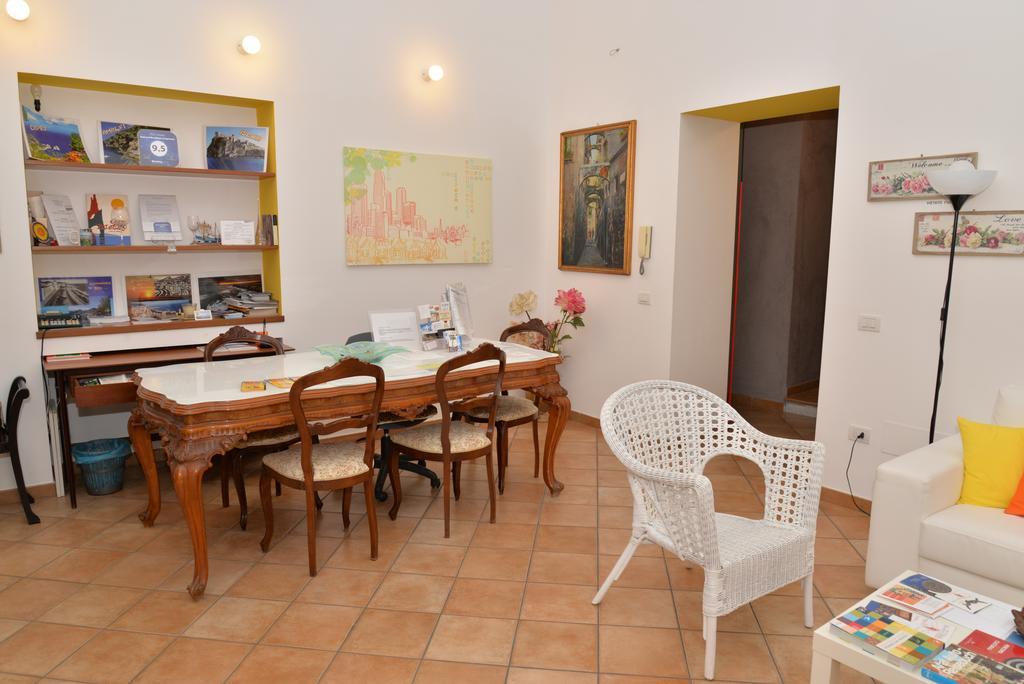 Casa Lungomare Bed & Breakfast ซาแลร์โน ภายนอก รูปภาพ