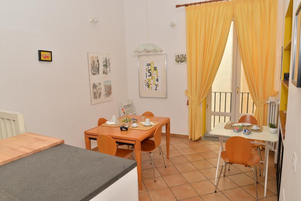 Casa Lungomare Bed & Breakfast ซาแลร์โน ภายนอก รูปภาพ