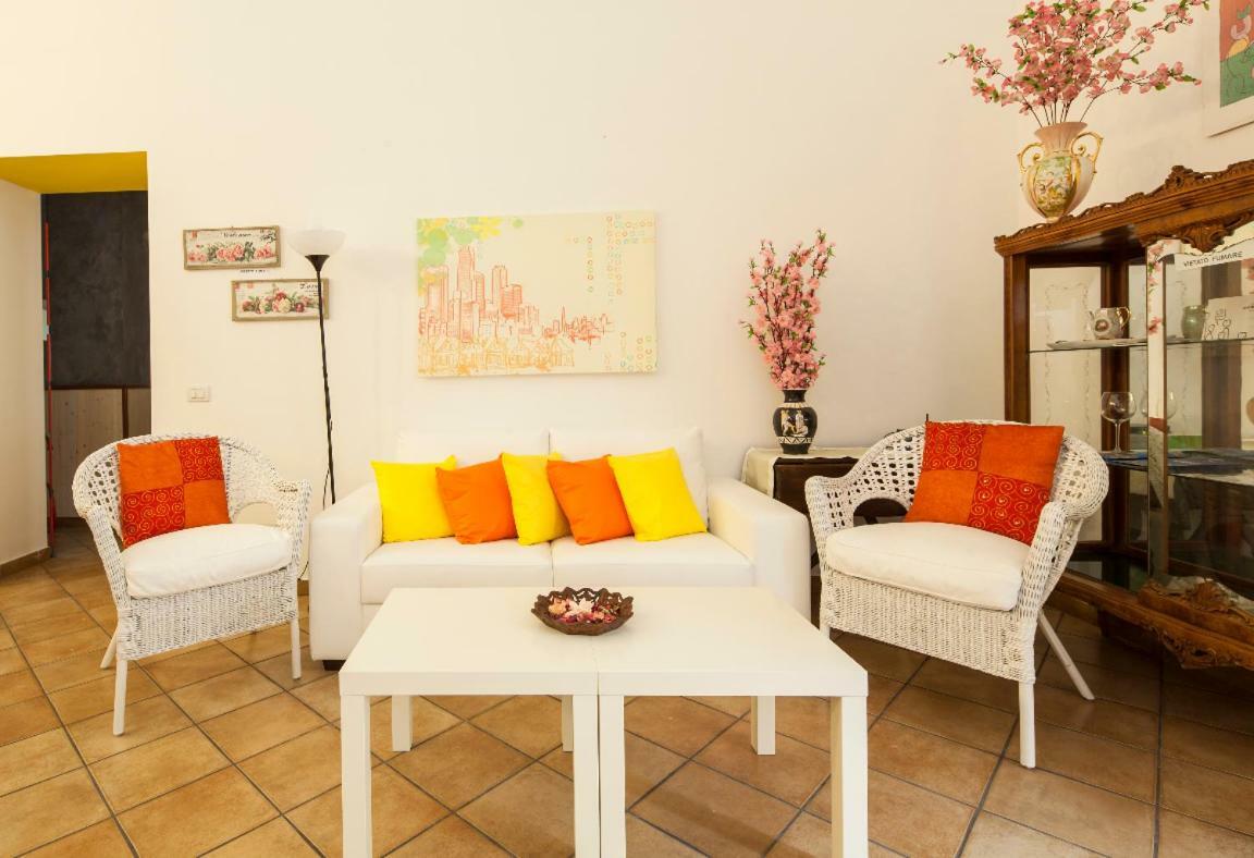 Casa Lungomare Bed & Breakfast ซาแลร์โน ภายนอก รูปภาพ