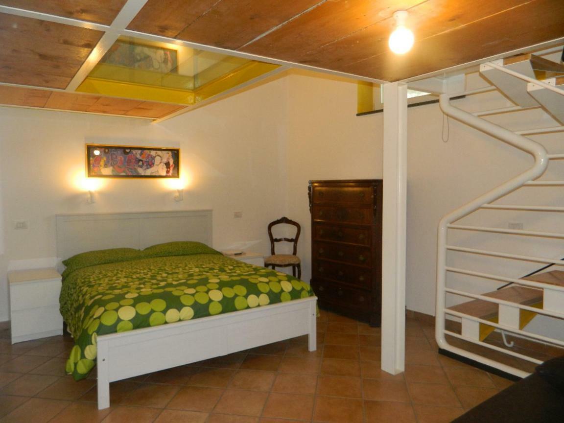 Casa Lungomare Bed & Breakfast ซาแลร์โน ภายนอก รูปภาพ
